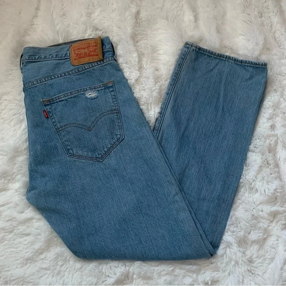 Levi’s 501 original straight button fly, distressed jeans 36 x 32.